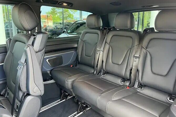Private transportation from Granada (hotels) to Granada Airport (Grx) - An In-Depth Look at the Transfer Experience