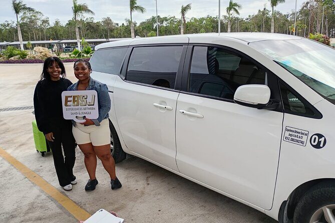 Private Transportation from the Airport to the Hotel Zone of Cancun - The Experience: What to Expect