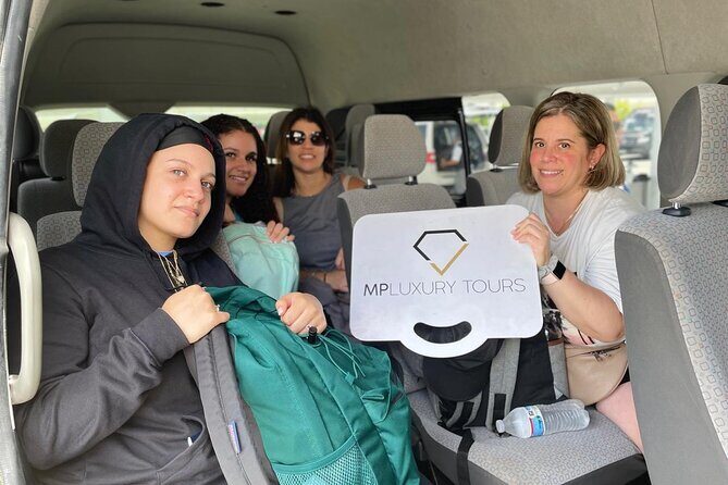 Private Transportation from Zona Hotelera CUN To Cancun Airport - Who Should Book This Service?