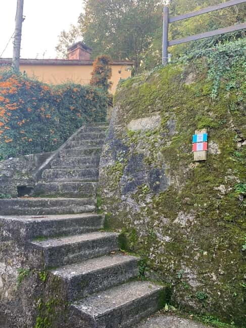 Private trekking of the 3 Towers with aperitif at Loggia - An Adventure with a View: Private Trekking of the 3 Towers in San Marino