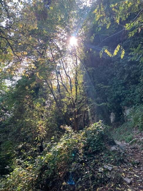 Private trekking of the 3 Towers with aperitif at Loggia - Key Points