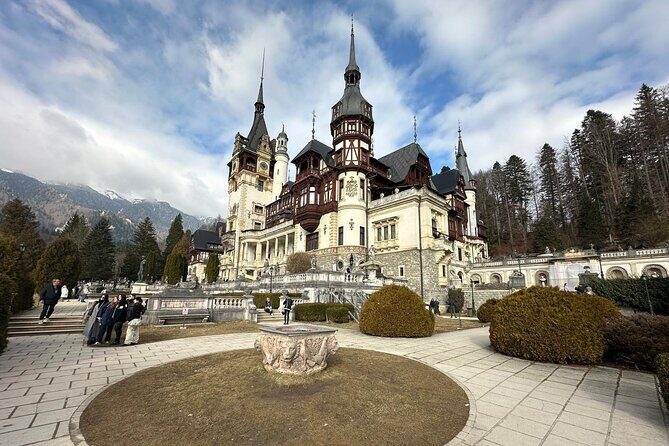 Private Trip to Dracula's Castle, Peles Castle, and Brasov - Transportation and Practicalities