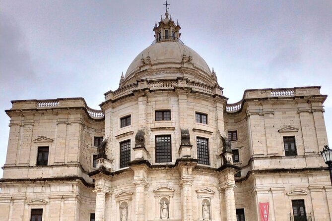 Private Tuk Tuk Tour 1h30 to Lisbon - Starting Point: R. do Comércio 54