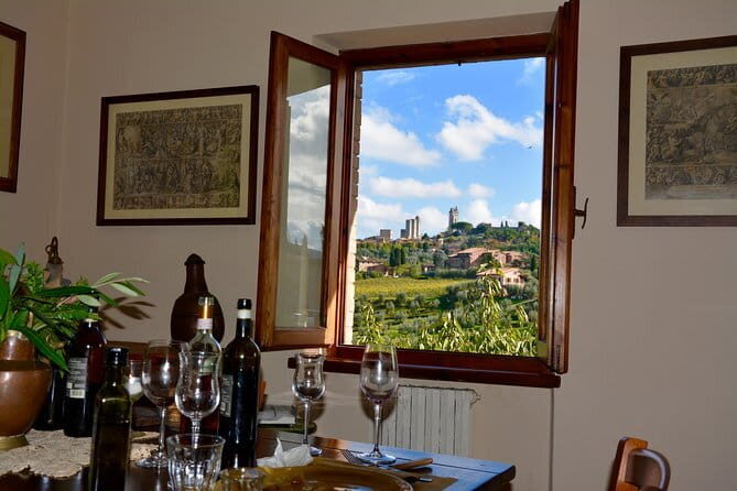 Private Tuscany Tour from Florence Including the Leaning Tower of Pisa and Sangimignano - Stop 1: The Leaning Tower of Pisa