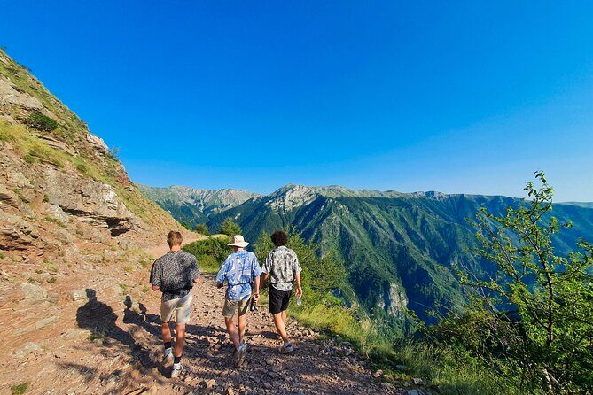 PRIVATE Umoljani Village - Lukomir Village Hike - Is This Tour Right for You?