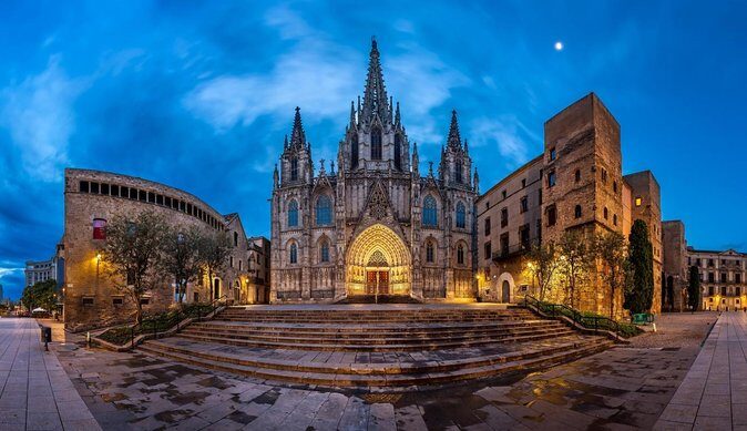 Private Vacation Photography Session with Local Photographer in Barcelona - Key Points
