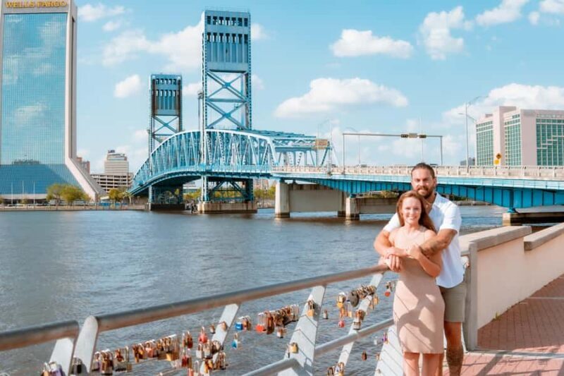 Private Vacation Photoshoot with Photographer in Chicago - Key Points