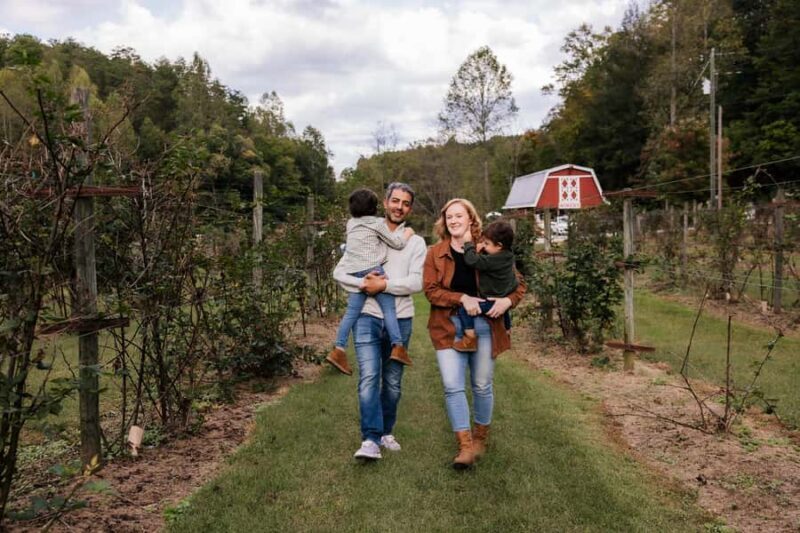 Private Vacation Photoshoot with Photographer in Portland - Key Points