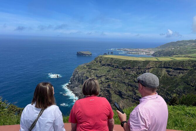 Private Van Tour Half Day Volcanic Lake Sete Cidades - FAQ