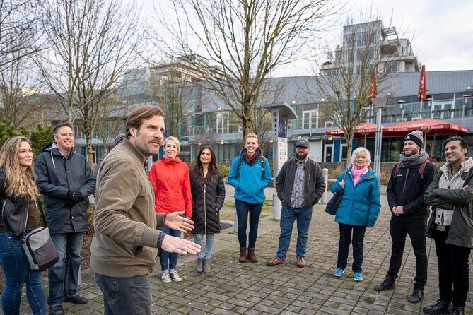 Private Vancouver City Highlights Walking Tour - Robson Square and Government Buildings