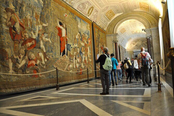 PRIVATE Vatican, Sistine Chapel & St. Peter's Basilica (shortcut) - An In-Depth Look at the Experience