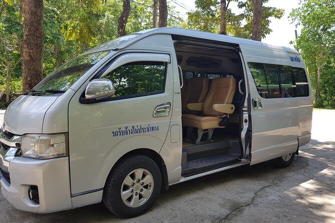 Private Vehicle: Transfer from Airport in Chiang Mai - Meta Description