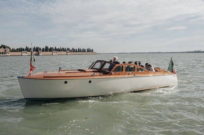 Private Venice Lagoon Classic Boat Tour (4 hours) - The Experience in Detail