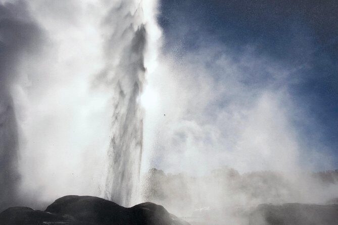 Private, via beaches, Kiwi farm to Rotorua 8 lakes & Geothermal - An In-Depth Look at the Itinerary and Experience