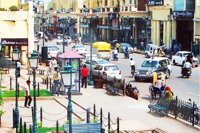 Private Victoria Walk in Lucknow - Frequently Asked Questions