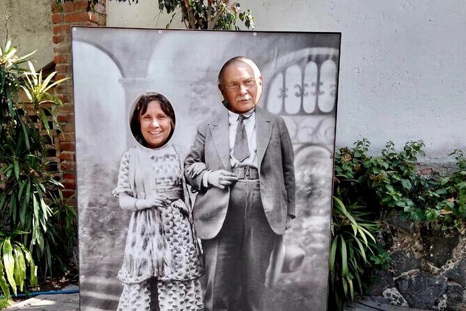 Private VIP Frida Kahlo Art Tour With An Expert In Art - FAQs