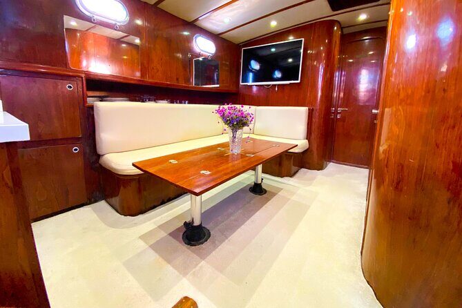 Private VIP Gulet Boat Tour With Lunch in Bodrum For 6 Hour - Food and Refreshments: A Highlight