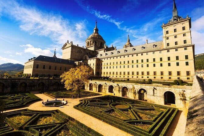 Private VIP visit El Escorial Palace, Monastery, Villa & Garden - Exploring El Escorial: What to Expect from the Tour