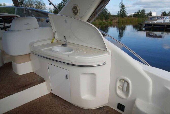 Private VIP Yacht 34" Excursion - Explore/Swim/Snorkel - Full day - Key Points