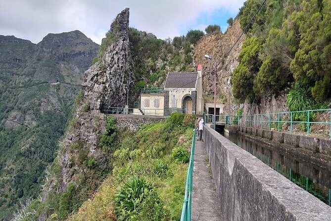 Private VipTours up to 4pax/8pax/19pax - FAQ