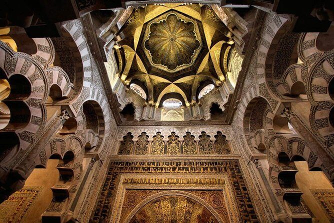 Private Visit Mosque-Cathedral, Jewish quarter, Alcazar and Synagogue - A Deep Dive into the Itinerary