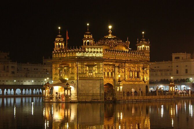 Private Wagah Border Drama and the Golden Temple with Transfer - Key Points