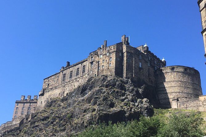 Private Walk: Edinburgh Old Town and New Town - A Deep Dive into the Edinburgh Experience