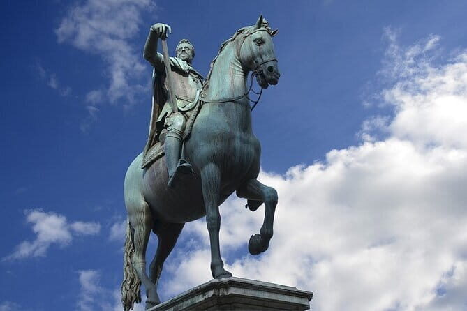 PRIVATE Walking Tour around Medici Family - Introduction to the Tour Experience
