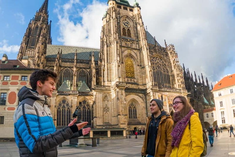 Private Walking tour: From Charles Bridge to Prague Castle - Exploring the Itinerary in Detail