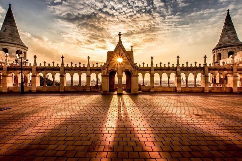 Private walking tour in Budapest in Dutch - Practical Details and Value