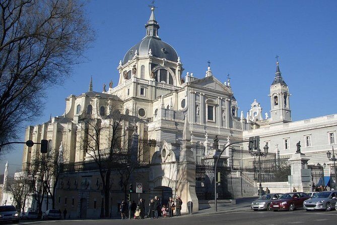 Private walking tour Madrid: Secrets and must - An In-Depth Look at the Tour Experience