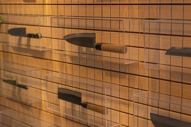 Private Walking Tour Nishiki Market Kyoto Culinary Treasures - Who Should Consider This Tour?