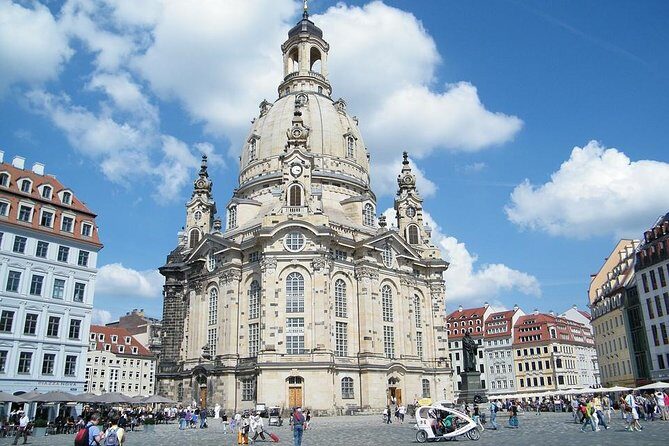 Private Walking Tour of Dresden with official tour guide - FAQ