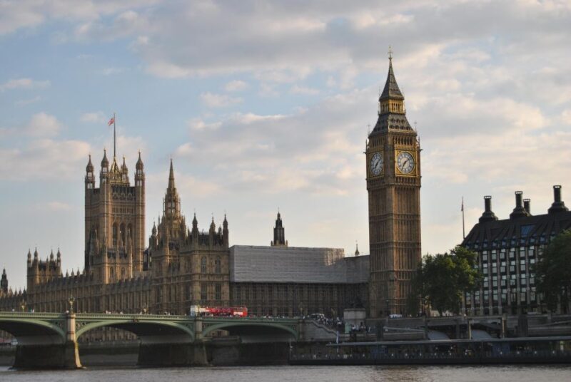 Private walking tour of London - The Sum Up