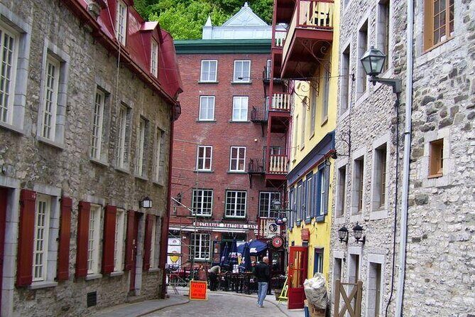 Private Walking Tour of Quebec with licensed tour guide - Key Points