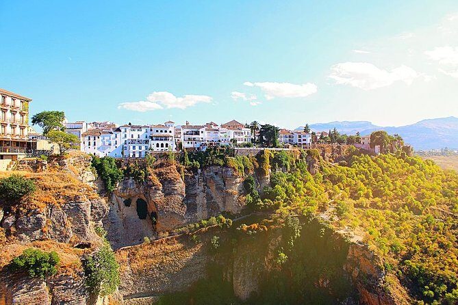 Private Walking Tour of Ronda with official tour guide - Experience Quality and Practical Details