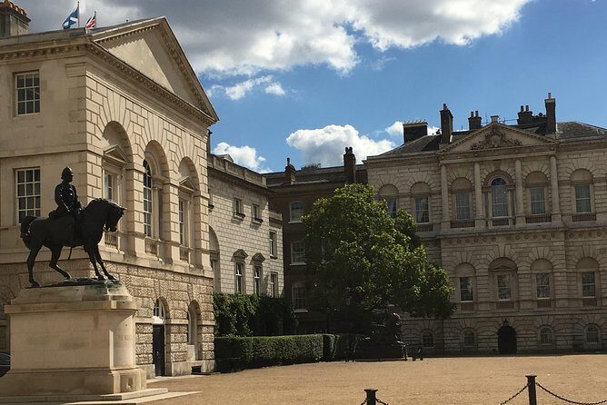 Private Walking Tour of Royal London with Changing of the Guard - FAQ