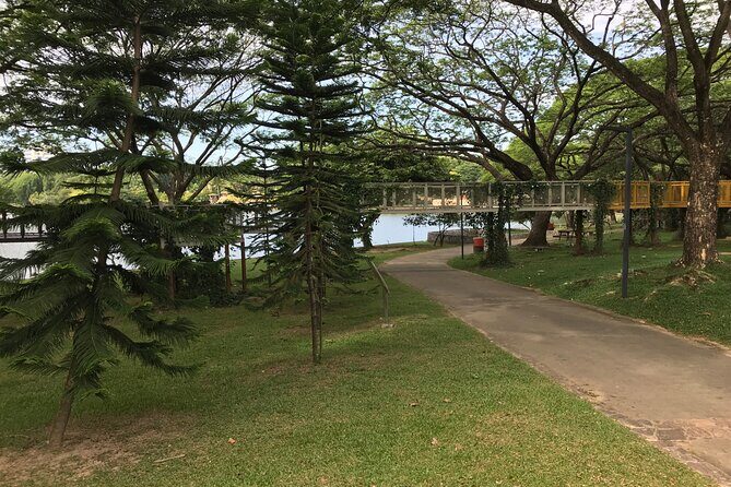 Private Walking Tour of the Shah Alam Lake Gardens with Pick Up and Lunch - Who Is This Tour Best For?