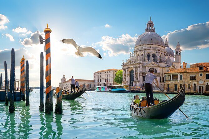 Private Walking Tour of Venice's Old Town with Gondola Ride - Exploring Venice’s Main Highlights