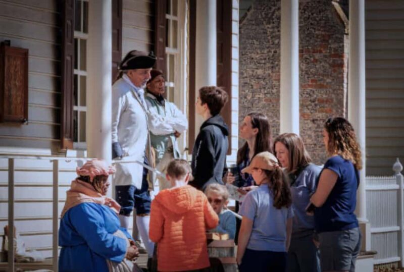 Private Walking Tour of Williamsburgs Colonial History - An In-Depth Look at the Williamsburg Experience