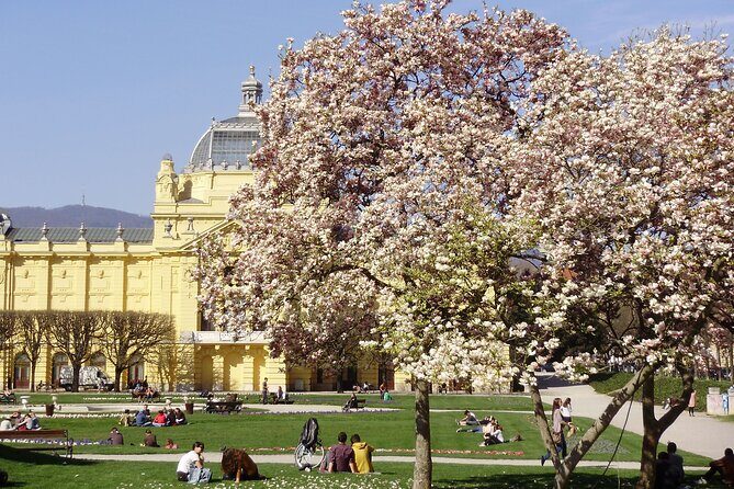 Private Walking Tour of Zagreb with Funicular Tickets - Detailed Breakdown of the Itinerary