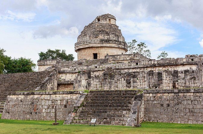 Private Walking Tour with a Local Guide in Chitzen Itza - Who Should Consider This Tour?