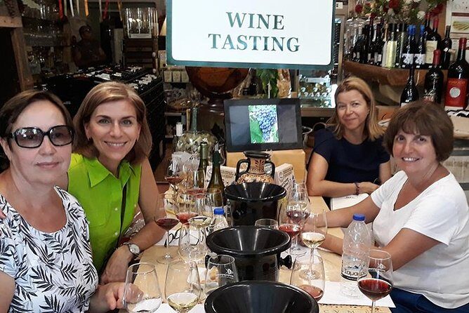 PRIVATE Walking Tour with Lunch and Wine Tasting by a Sommelier - FAQ