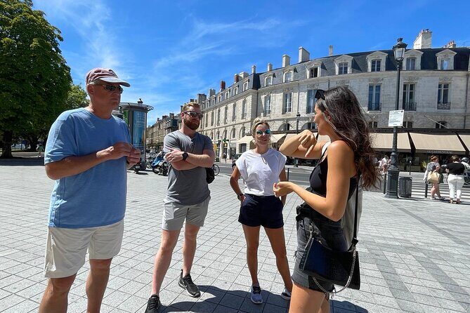 Private Walking & Wine Tasting Tour of Bordeaux with local Sophia - The Sum Up