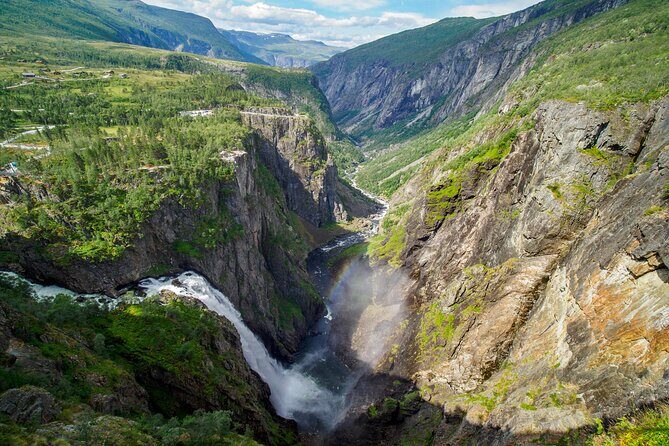 Private Waterfalls and Wonders Tour in Norway - Lunch in Eidfjord: A Fjord-side Charm