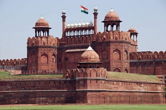 Private Whole Day Old & New Delhi City Tour With Assistant By Car - Exploring the Itinerary