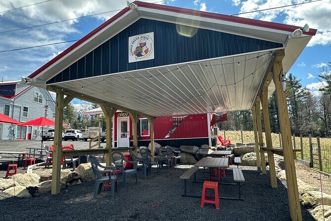 Private Wine & Mead Tasting with the Vintner in Lee, Maine - The Scenic Setting and Atmosphere