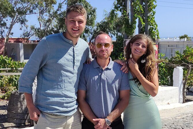 Private Wine Tour in 3 Wineries with 12 Wine Tastings and Tapas - Analyzing the Value: Is It Worth the Price?