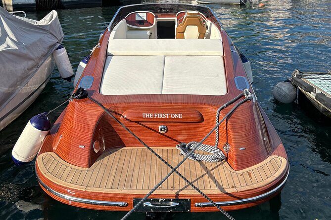 Private wooden boat tour on Lake Como - FAQ