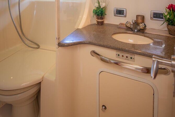 Private Yacht - 46 ft SeaRay Cancun Bay Snorkel 23P4 - An In-Depth Look at the Yacht Tour Experience